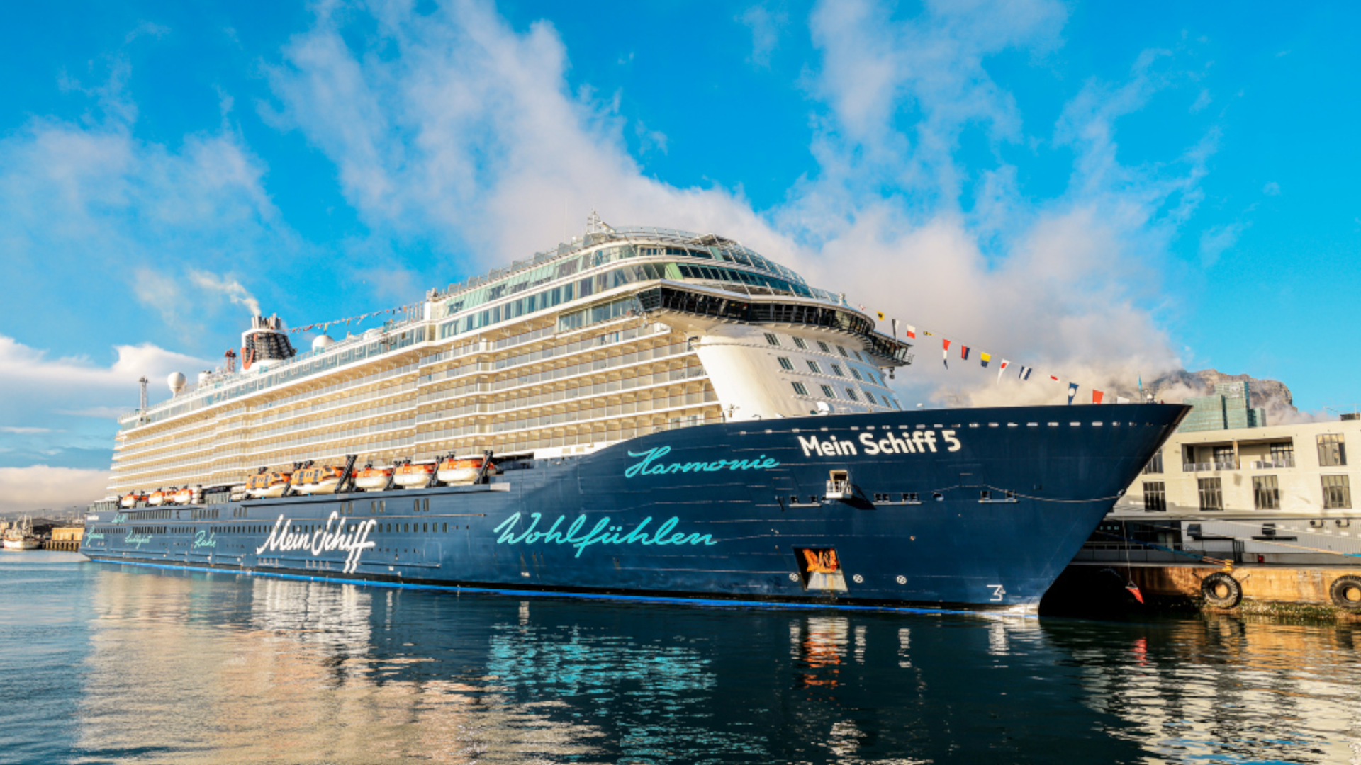 Musikalische Zeitreise mit TUI Cruises KW47 2024 Schiff News